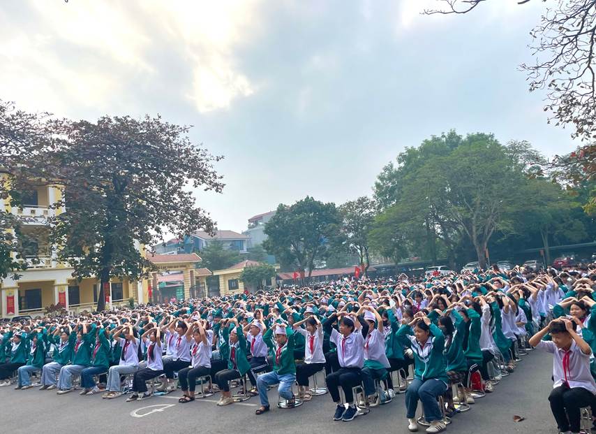 <a href='https://c2nhuquynh.hungyen.edu.vn/tin-tuc/truong-thcs-nhu-quynh-to-chuc-le-ky-niem-81-nam-ngay-thanh-lap-quan-doi-nhan-dan-viet-nam-22121944-22122025-36-nam-ngay-hoi-quoc-phong-toan-dan-22121989-22122025-chuyen-de-van-hoa-ung-xu--noi-khong-voi-bao-luc-hoc-duong.html'>TRƯỜNG THCS NHƯ QUỲNH TỔ CHỨC LỄ KỶ NIỆM 81 NĂM NGÀY THÀNH LẬP QUÂN ĐỘI NHÂN DÂN VIỆT NAM (22/12/1944-22/12/2025);  36 NĂM NGÀY HỘI QUỐC PHÒNG TOÀN DÂN (22/12/1989-22/12/2025); CHUYÊN ĐỀ “VĂN HÓA ỨNG XỬ- NÓI KHÔNG VỚI BẠO LỰC HỌC ĐƯỜNG”.</a>